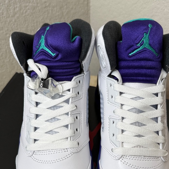 Air Jordan 5 retro OG White and Purple High-Top Sneakers size 7 - Picture 7 of 16